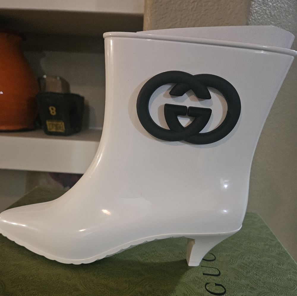Gucci White Rubber Ankle Boots 41 - Picture 3 of 7